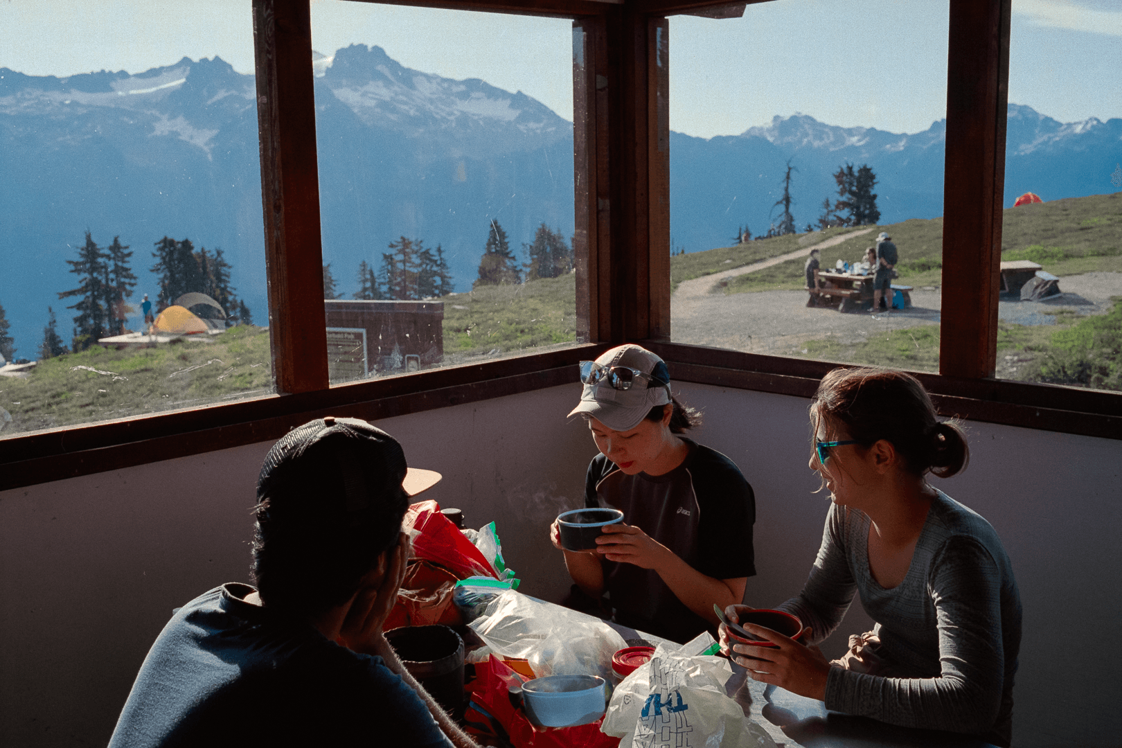 gallery image, click to stop and drag